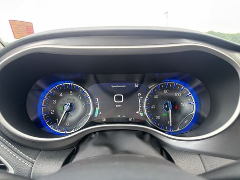New 2026 Chrysler Pacifica Select FWD image 23