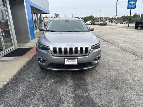 Used 2019 Jeep Cherokee Limited AWD/4WD image 3