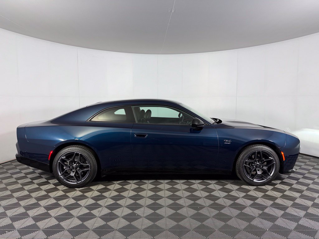 Used 2024 Dodge Charger Daytona R/T w/ Plus Group AWD/4WD image 7