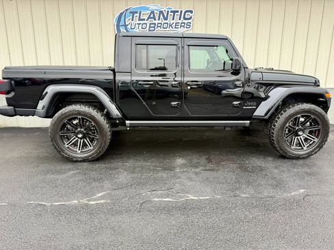 Used 2021 Jeep Gladiator Overland w/ Popular Equipment Package image 3