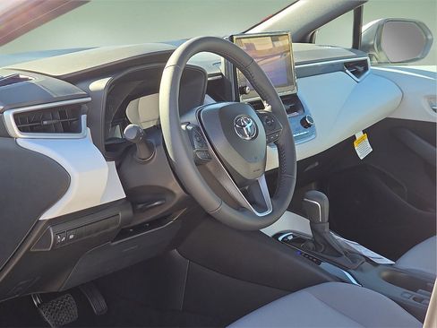 New 2026 Toyota Corolla SE image 18