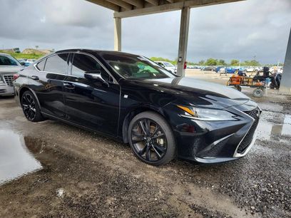 Used 2023 Lexus ES 350 F Sport w/ Accessory Package (Z2)