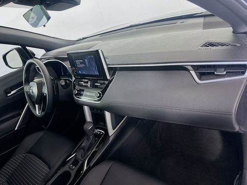 Used 2025 Toyota Corolla Cross AWD Hybrid w/ Convenience Package image 30