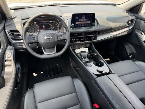 Used 2025 Nissan Rogue SV w/ SV Premium Package AWD/4WD image 15