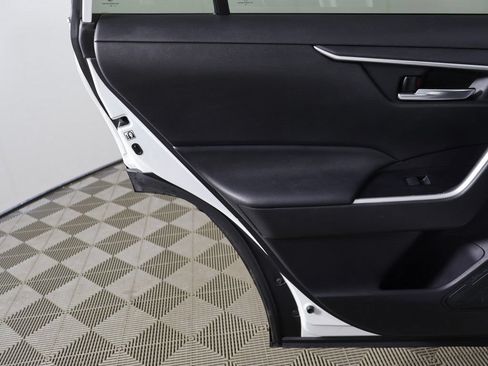 Used 2020 Toyota RAV4 XLE Premium FWD image 22