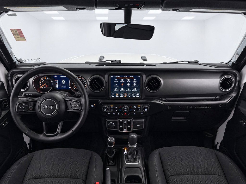 Used 2022 Jeep Wrangler Unlimited Sport AWD/4WD image 32