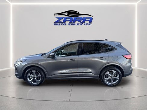 Used 2023 Ford Escape ST-Line AWD/4WD image 3