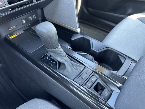 Used 2025 Toyota Camry LE image 24