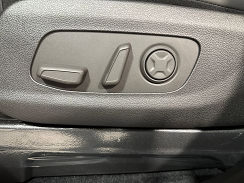 New 2026 Kia Carnival FWD image 23
