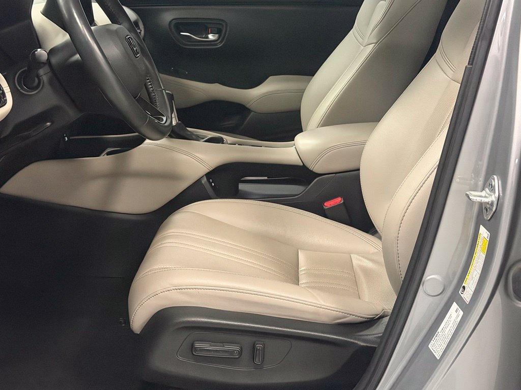 Used 2024 Honda HR-V EX-L image 9