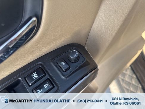 Used 2015 Nissan Armada Platinum w/ 2nd Row Captain Seat Package AWD/4WD image 17