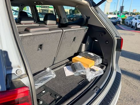 New 2026 Volkswagen Atlas Peak Edition AWD/4WD image 30