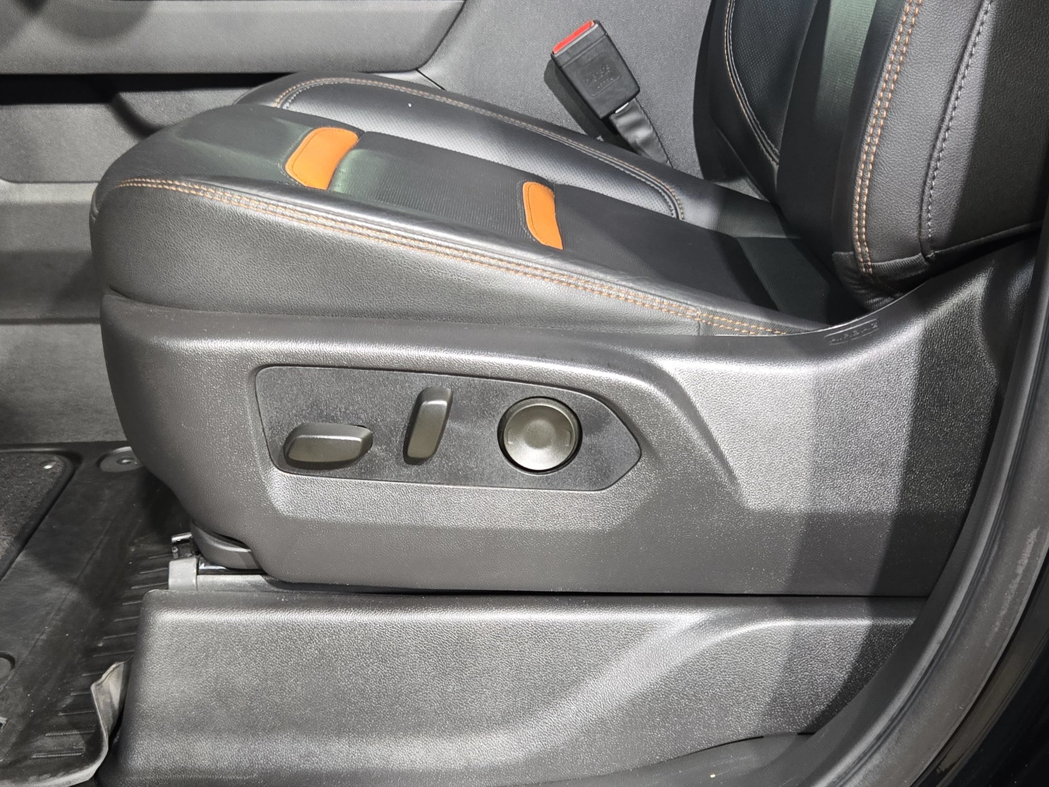 Used 2025 GMC Sierra 1500 AT4 AWD/4WD image 23