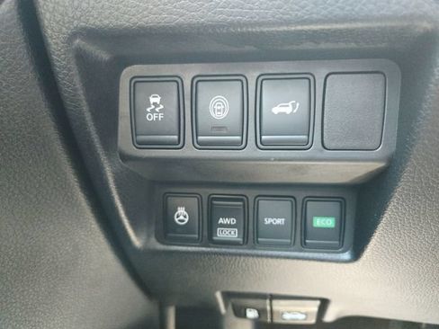Used 2017 Nissan Rogue SL w/ SL Premium Package AWD/4WD image 34