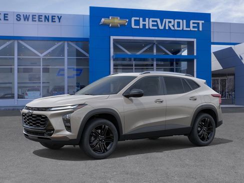 New 2026 Chevrolet Trax ACTIV FWD image 2