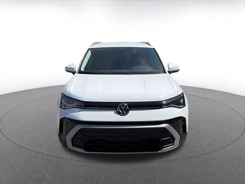 Used 2025 Volkswagen Taos SE image 5