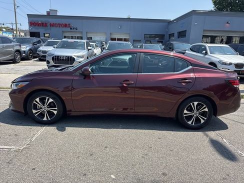 Used 2022 Nissan Sentra SV FWD image 2