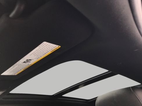 Certified 2025 Cadillac XT5 Premium Luxury image 25