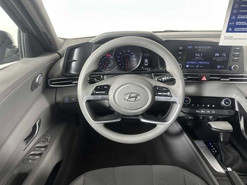 Used 2023 Hyundai Elantra SEL w/ Preferred Accessory Package image 14