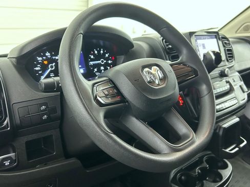 Used 2023 RAM ProMaster 2500 FWD image 11