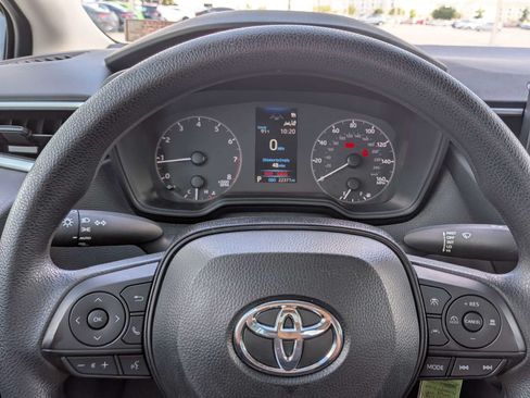 Used 2024 Toyota Corolla LE FWD image 32