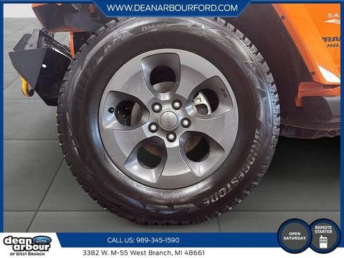 Used 2013 Jeep Wrangler Unlimited Sahara w/ Connectivity Group AWD/4WD image 8