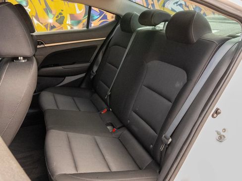 Used 2018 Hyundai Elantra SEL FWD image 19