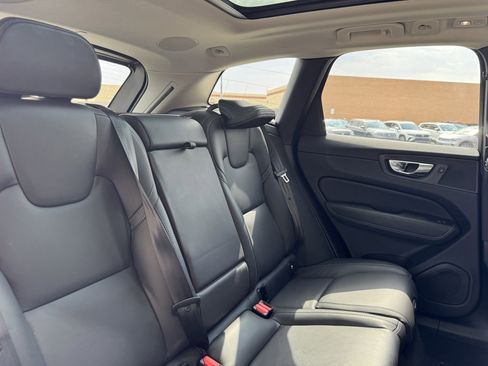 Used 2022 Volvo XC60 B5 Inscription w/ Advanced Package image 40