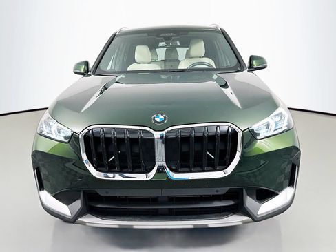Used 2023 BMW X1 xDrive28i w/ Premium Package AWD/4WD image 2