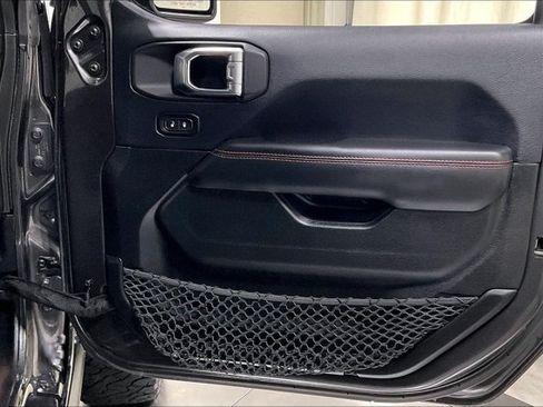 Used 2018 Jeep Wrangler Unlimited Rubicon AWD/4WD image 24