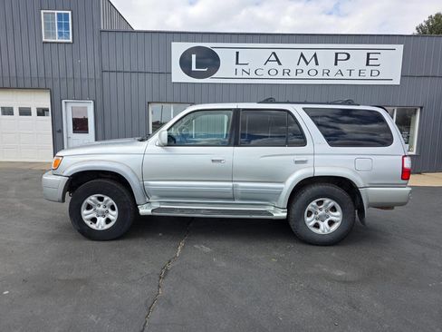 Used 2002 Toyota 4Runner Limited AWD/4WD image 2