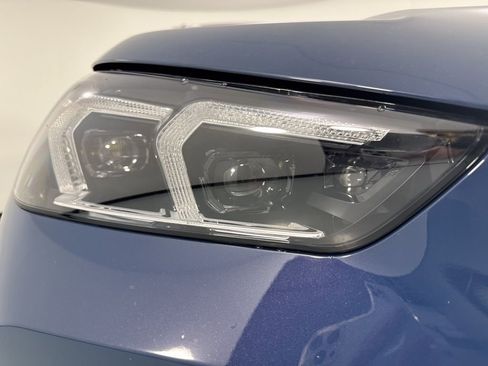 New 2026 BMW X1 xDrive28i w/ Technology Package AWD/4WD image 9