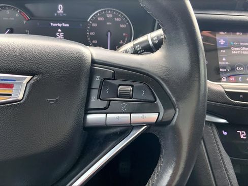 Used 2023 Cadillac XT6 Luxury image 25