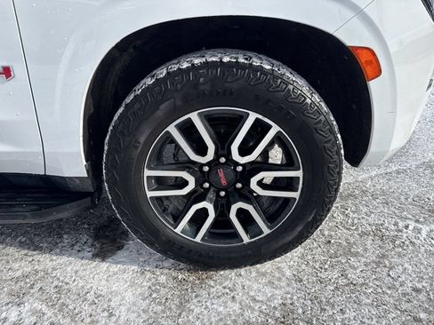 Used 2024 GMC Yukon AT4 AWD/4WD image 19