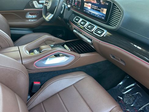 Certified 2024 Mercedes-Benz GLS 450 4MATIC image 35