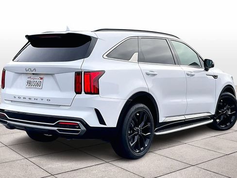 Used 2022 Kia Sorento SX image 16