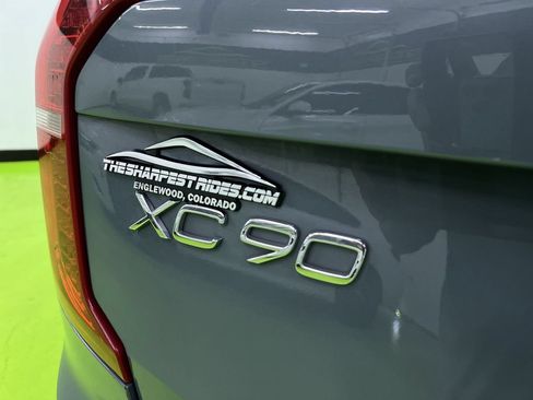 Used 2020 Volvo XC90 T6 Momentum w/ Protection Package Premier AWD/4WD image 12