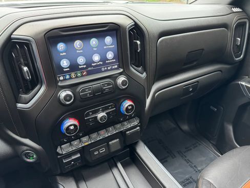 Used 2022 GMC Sierra 1500 AT4 w/ AT4 Preferred Package AWD/4WD image 36
