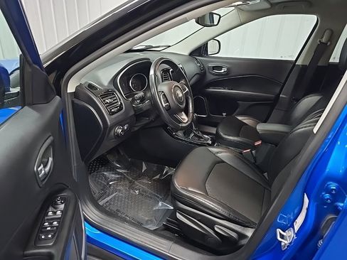 Used 2020 Jeep Compass Latitude image 28