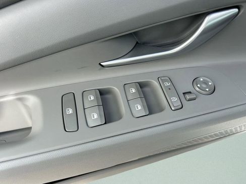 New 2026 Hyundai Elantra SE FWD image 22