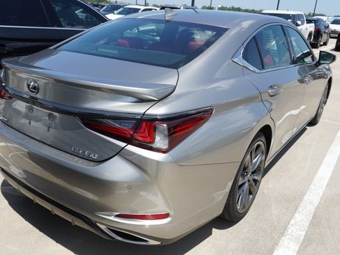 Used 2020 Lexus ES 350 F Sport w/ Accessory Package FWD image 5