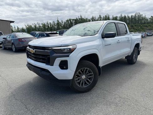 Certified 2024 Chevrolet Colorado LT w/ LT Convenience Package III AWD/4WD image 1