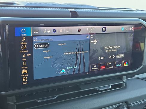 Used 2024 Jeep Wrangler Sahara w/ Technology Group image 26