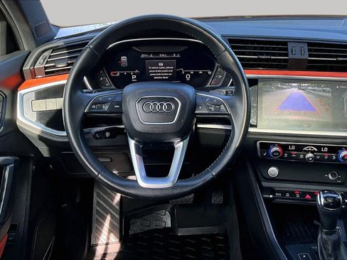 Used 2019 Audi Q3 2.0T Premium Plus w/ Premium Plus Package AWD/4WD image 6