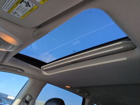 Used 2019 INFINITI QX60 Luxe w/ Essential Package image 19