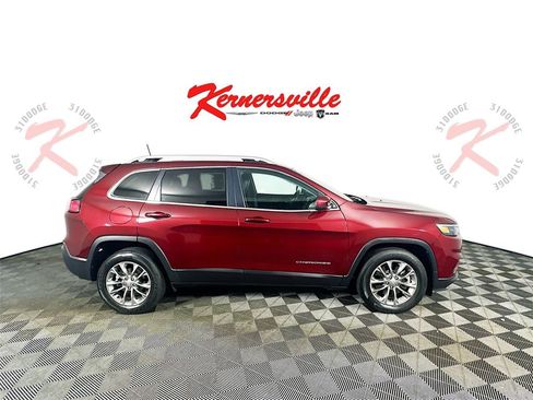 Used 2019 Jeep Cherokee Latitude Plus image 8