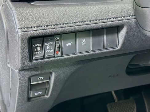 Used 2025 Honda Odyssey EX-L image 12