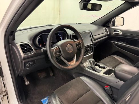 Used 2019 Jeep Grand Cherokee Altitude AWD/4WD image 20