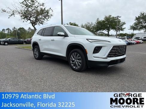 Used 2025 Buick Enclave Preferred image 1