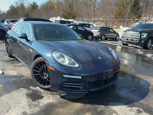 Used 2014 Porsche Panamera 4S image 1